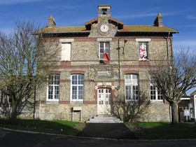 epaviste à proximité de Les Chapelles-Bourbon (77610)