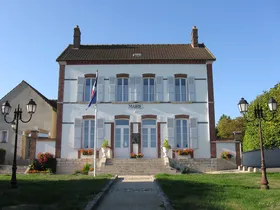 epaviste à proximité de Courcelles-en-Bassée (77126)